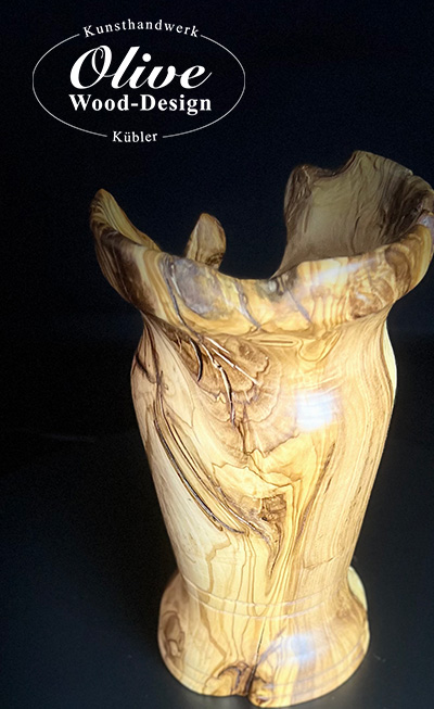 02-OlivenholzVase_02-olive-wood-design.jpg