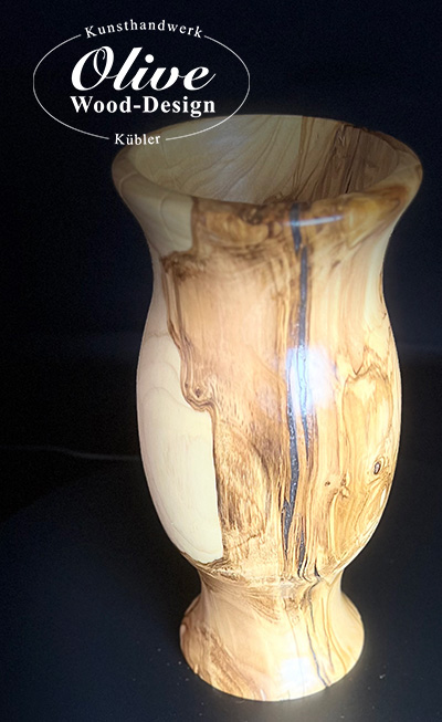 01-OlivenholzVase_03-olive-wood-design.jpg