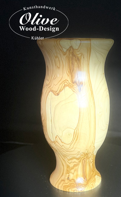 02-OlivenholzVase_03-olive-wood-design.jpg