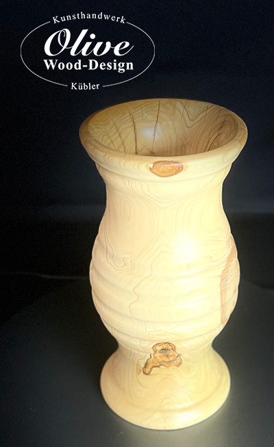 03-OlivenholzVase_04-olive-wood-design.jpg